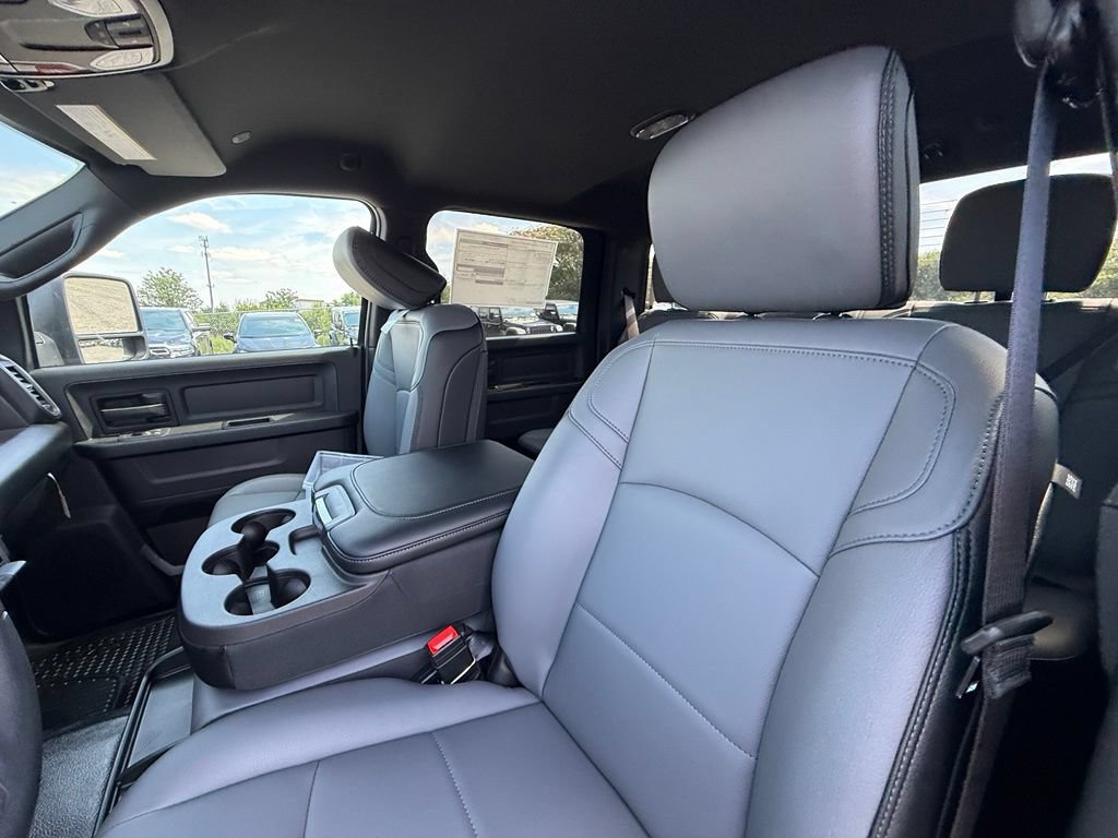 New 2026 RAM 3500 Tradesman AWD/4WD image 13