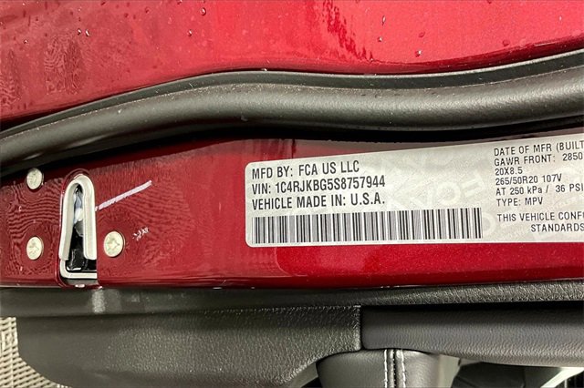 New 2025 Jeep Grand Cherokee L Limited image 9