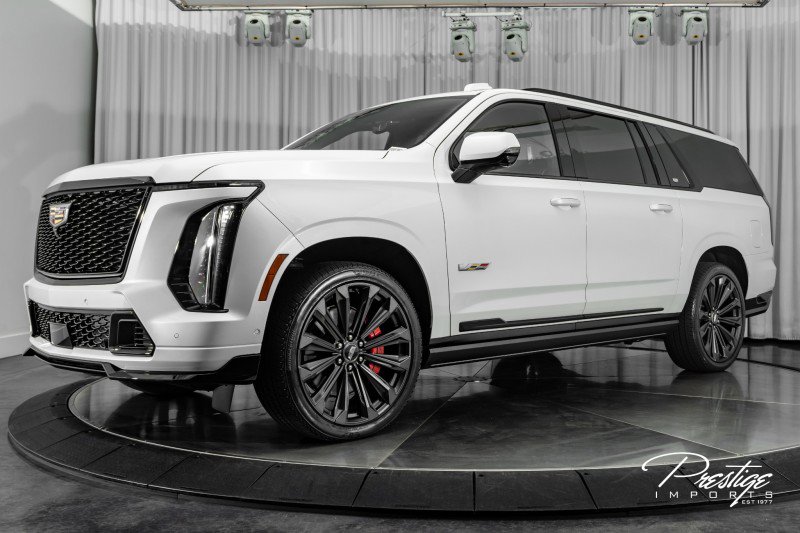 Used 2025 Cadillac Escalade ESV V image 5