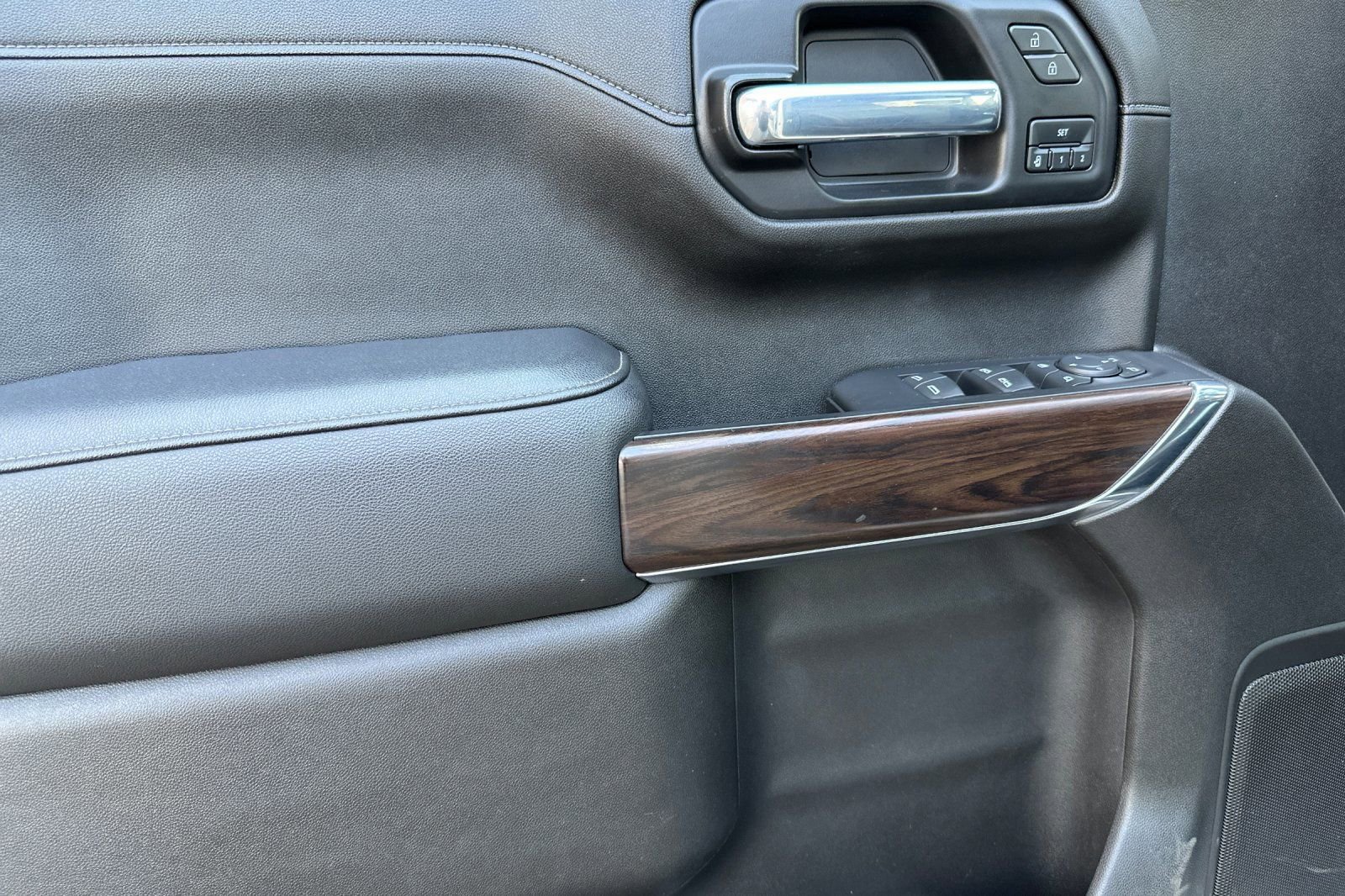 Certified 2021 GMC Sierra 1500 SLT image 11