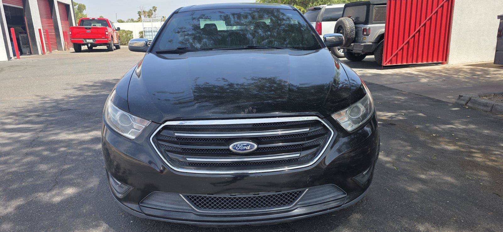 Used 2016 Ford Taurus Limited FWD image 2