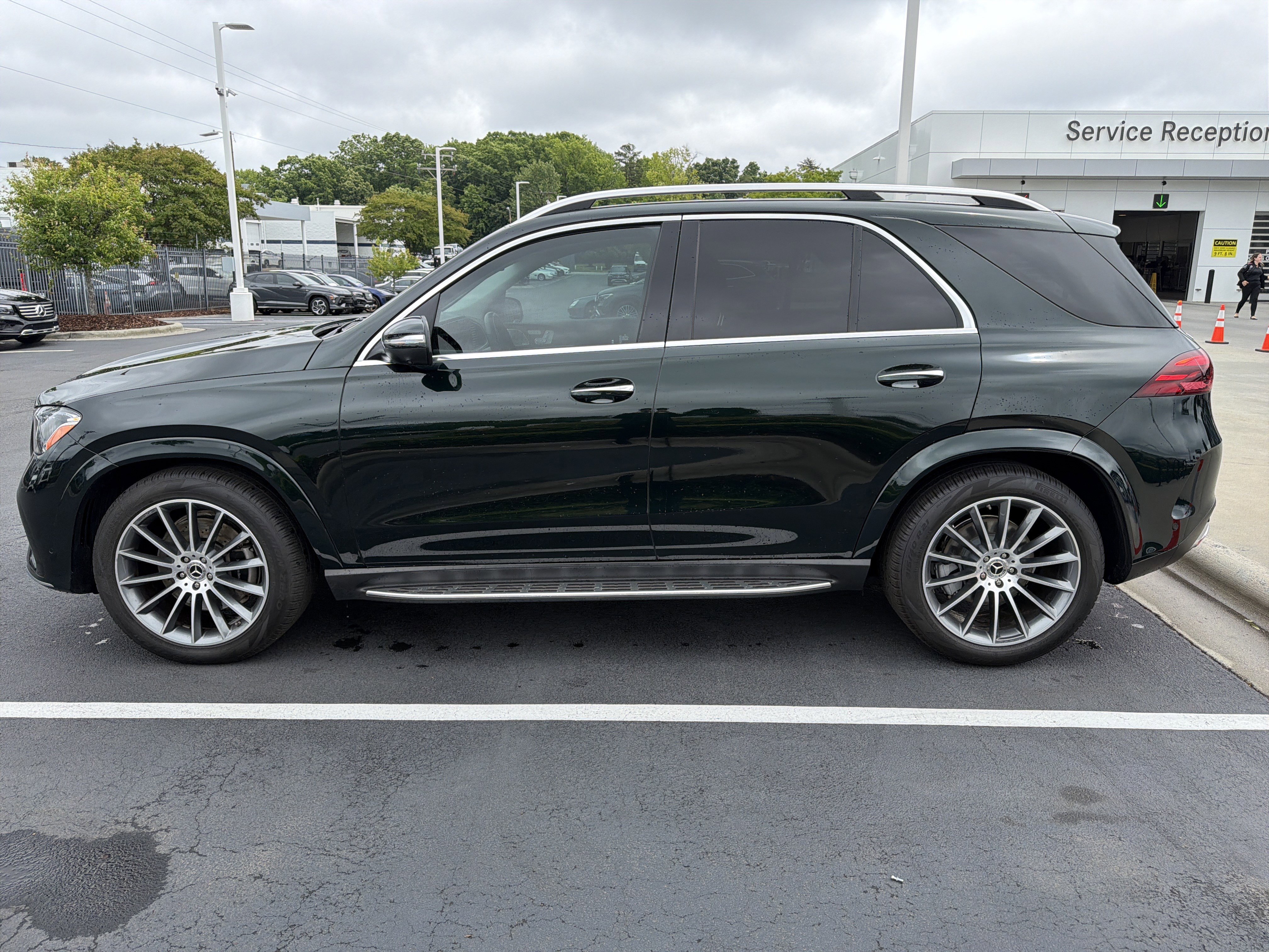 Certified 2024 Mercedes-Benz GLE 350 4MATIC w/ AMG Line Exterior image 15