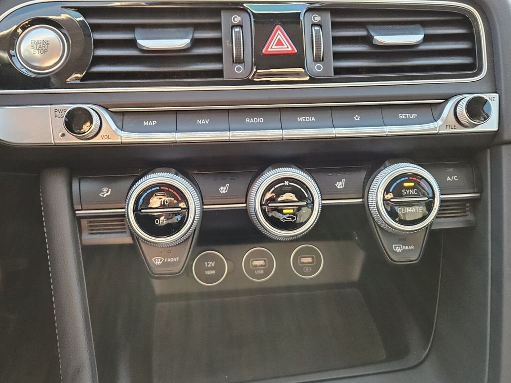 Used 2023 Genesis G70 3.3T RWD image 19