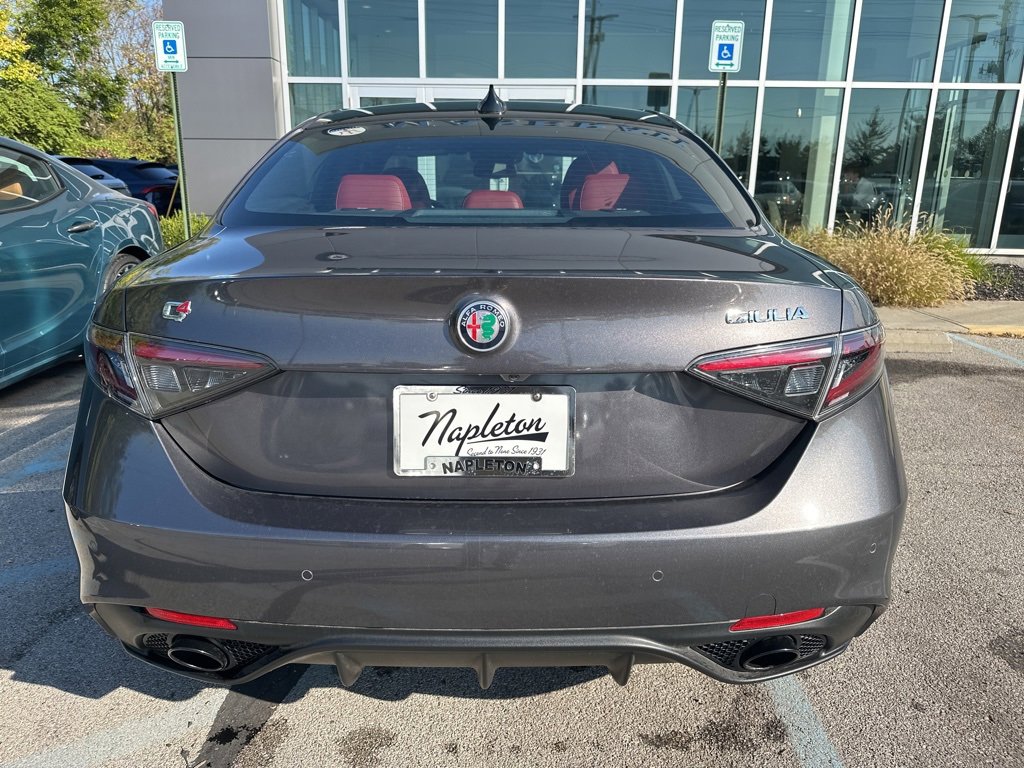 New 2025 Alfa Romeo Giulia AWD image 7