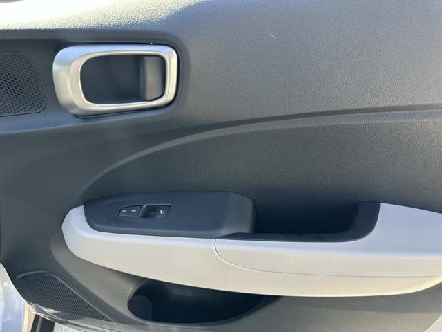 New 2026 Hyundai Venue SEL FWD image 25