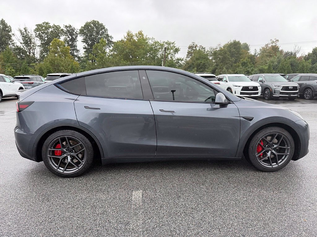 Used 2023 Tesla Model Y Performance AWD/4WD image 8