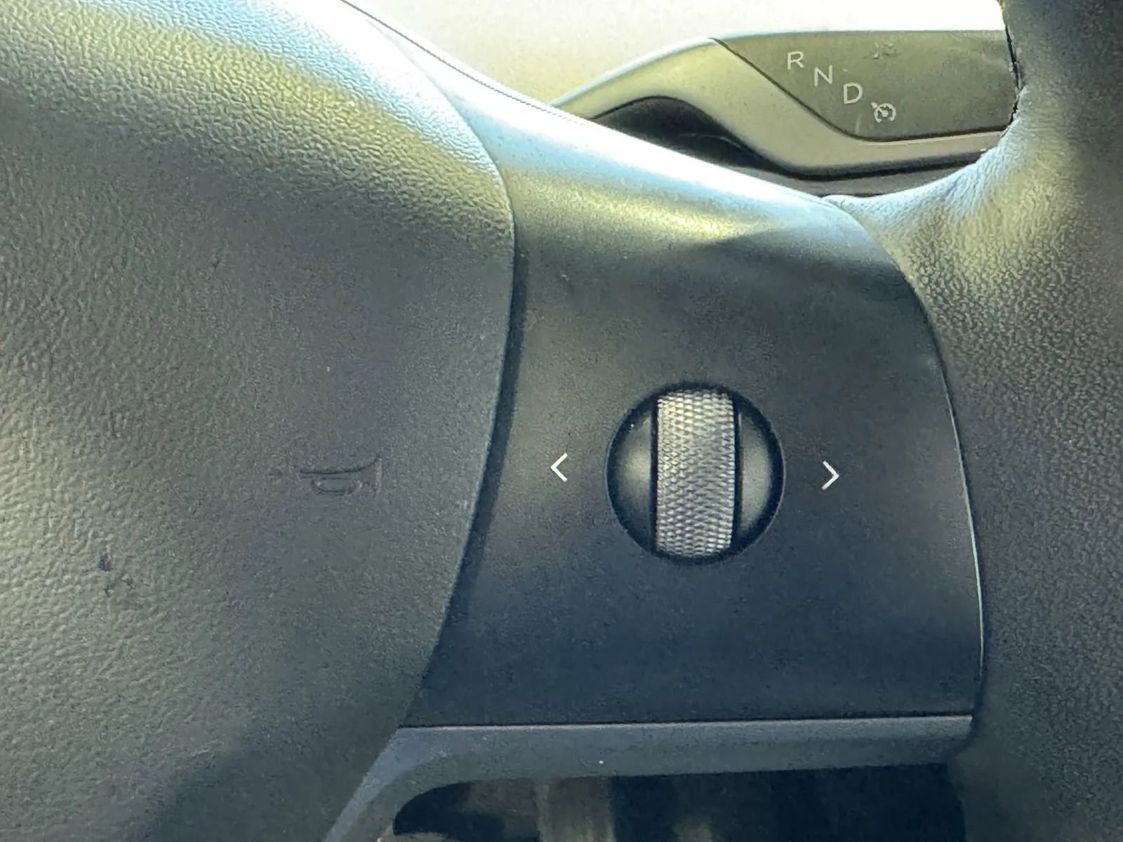 Used 2022 Tesla Model Y Long Range image 17