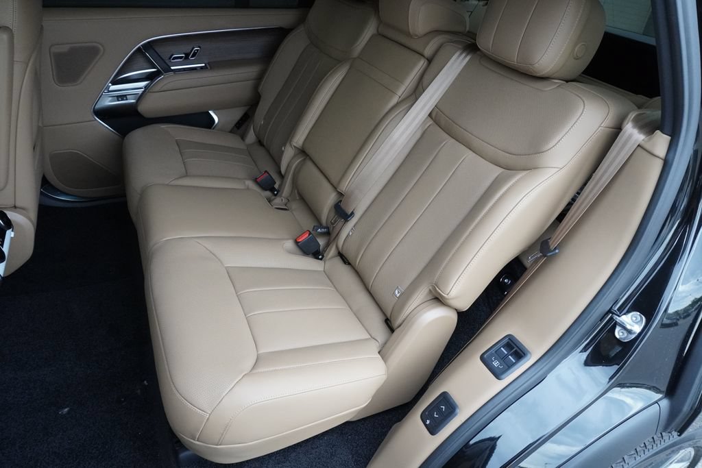 New 2026 Land Rover Range Rover Long Wheelbase SE AWD/4WD image 27