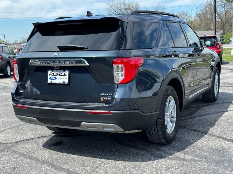 Used 2023 Ford Explorer XLT w/ Equipment Group 202A image 3