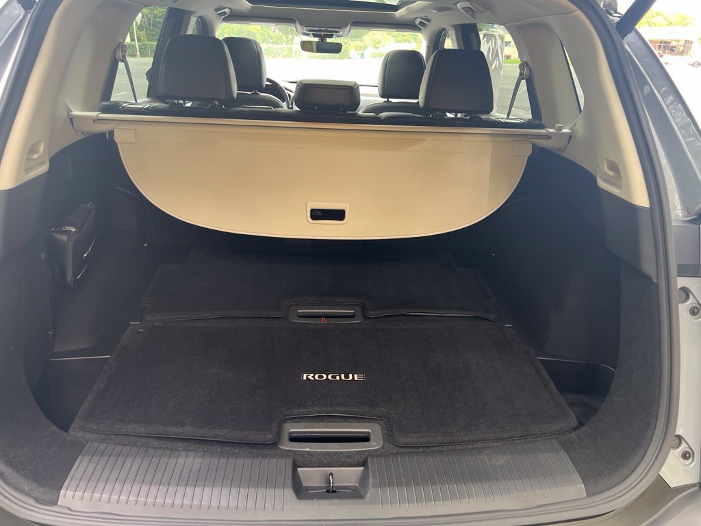 Used 2023 Nissan Rogue SL w/ SL Premium Package AWD/4WD image 9