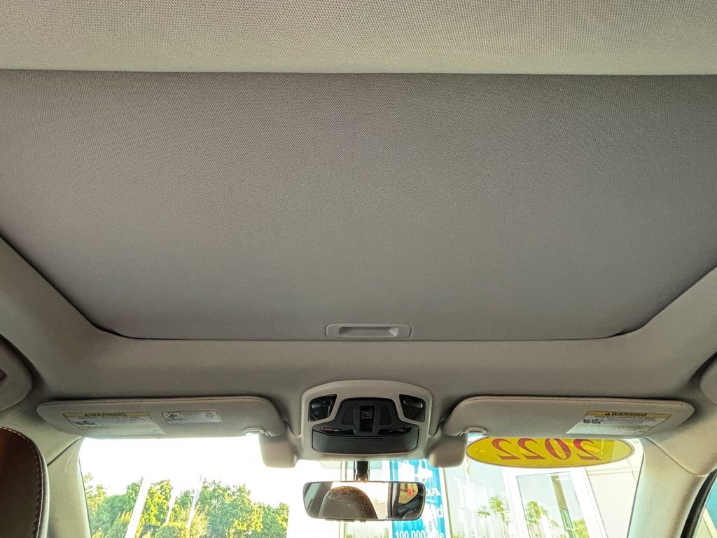 Used 2022 Subaru Outback Touring w/ Popular Package #2 image 19