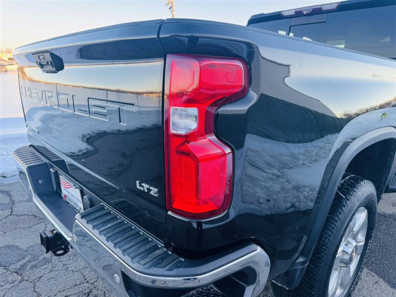 Used 2020 Chevrolet Silverado 2500 LTZ w/ LTZ Texas Edition AWD/4WD image 12