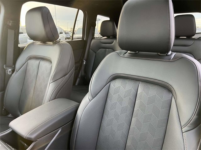 New 2026 Jeep Cherokee Overland image 24