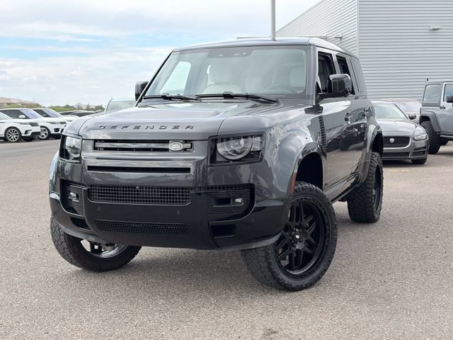 Used 2025 Land Rover Defender 110 V8 AWD/4WD image 3