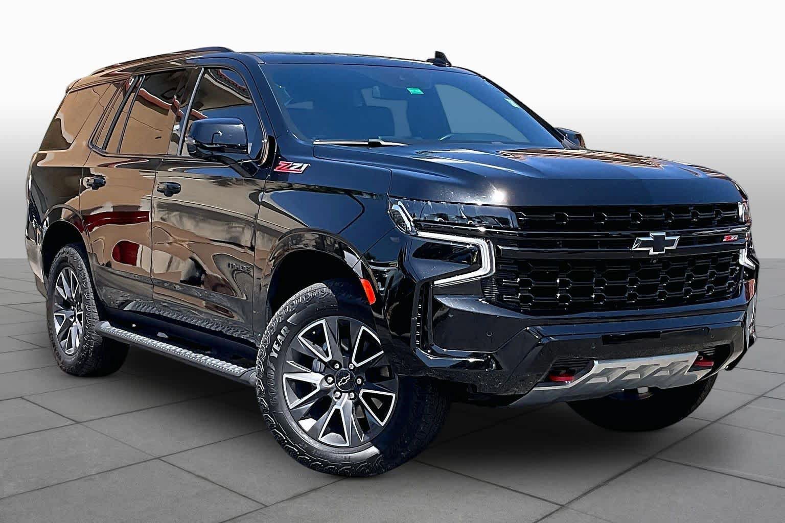 Used 2023 Chevrolet Tahoe Z71 w/ Luxury Package AWD/4WD image 3