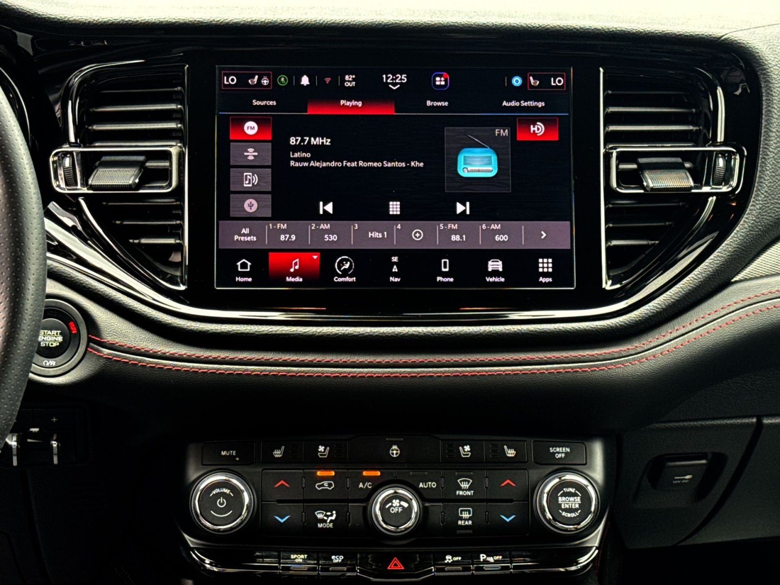 Used 2023 Dodge Durango R/T AWD/4WD image 18
