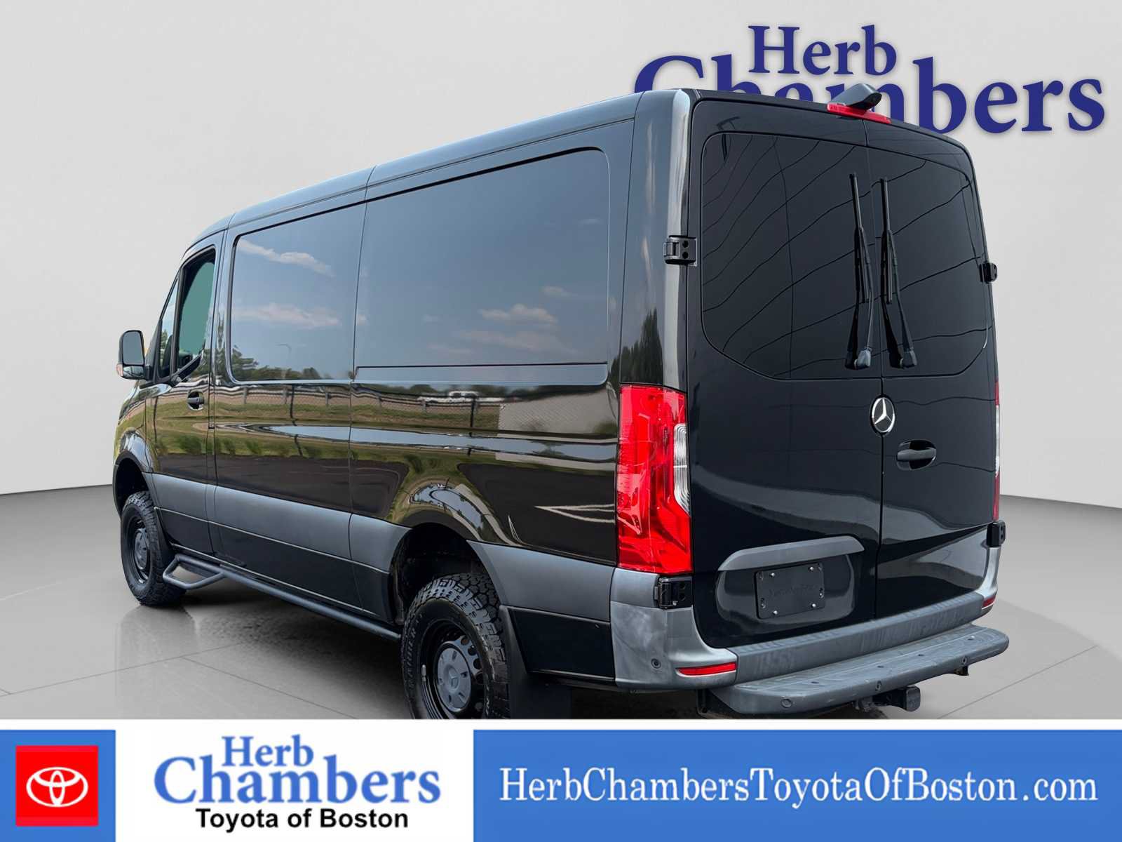 Used 2022 Mercedes-Benz Sprinter 2500 image 3