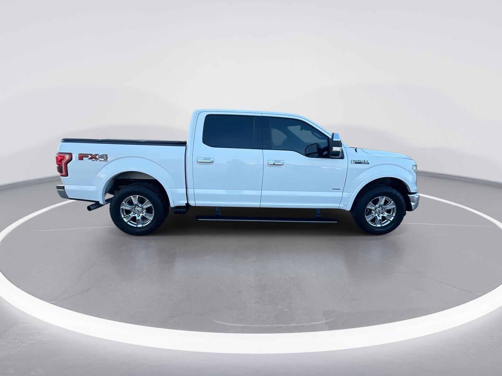 Used 2016 Ford F150 Lariat w/ Equipment Group 502A Luxury AWD/4WD image 9