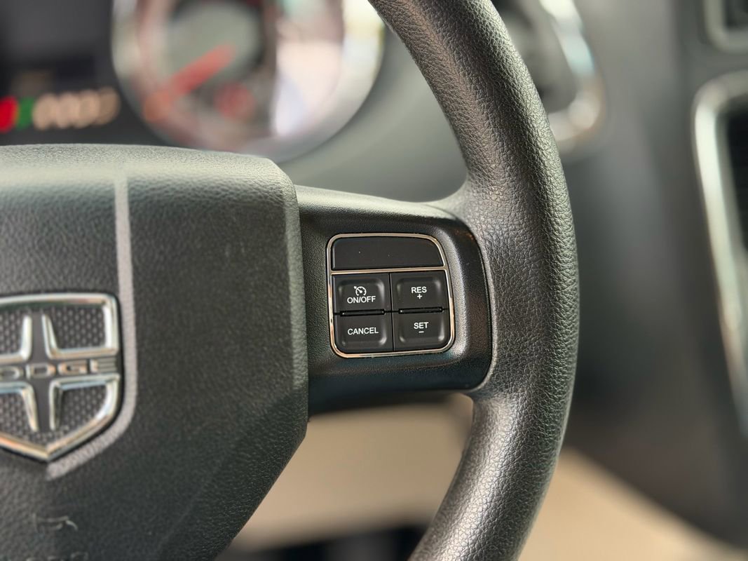 Used 2016 Dodge Grand Caravan SXT FWD image 17