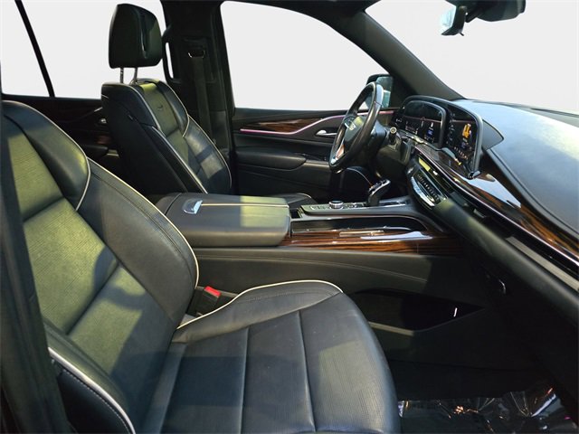 Used 2022 Cadillac Escalade Premium Luxury image 12