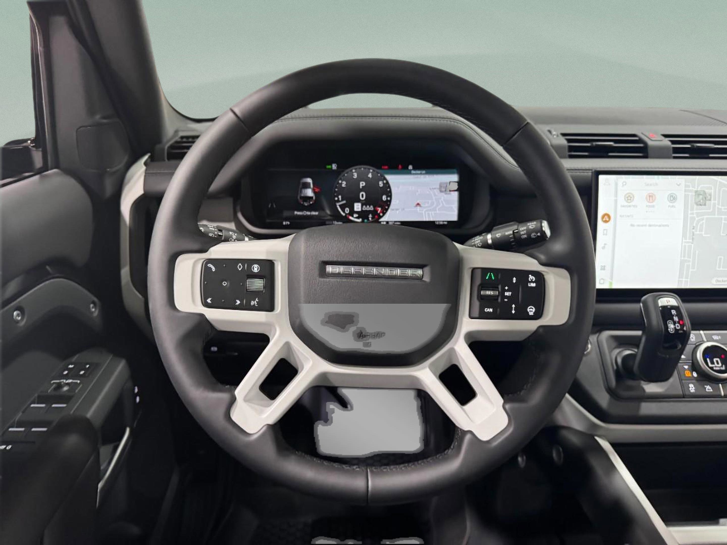 Used 2025 Land Rover Defender 110 S image 13