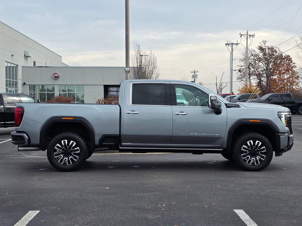Used 2024 GMC Sierra 2500 Denali Ultimate image 4