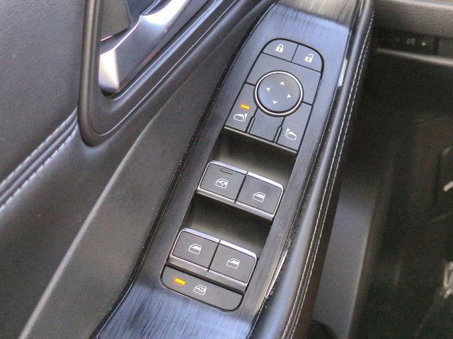 Used 2023 Nissan Rogue SL w/ SL Premium Package image 24