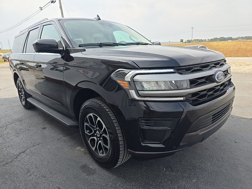 Used 2024 Ford Expedition Max XLT image 9
