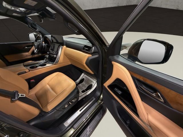 Used 2023 Lexus LX 600 4WD w/ Accessory Package (Z1) image 19