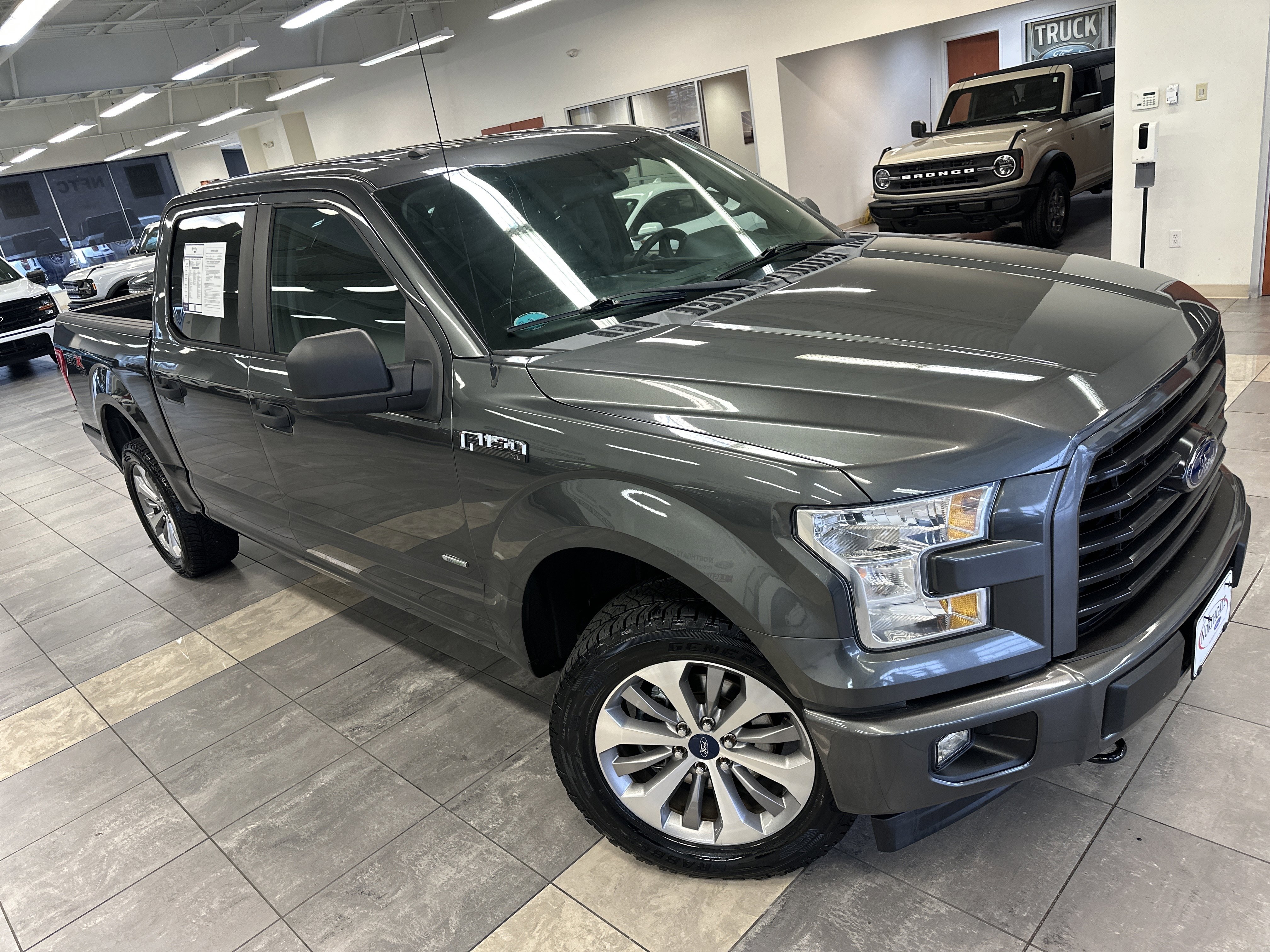 Used 2017 Ford F150 XL w/ Equipment Group 101A Mid image 11