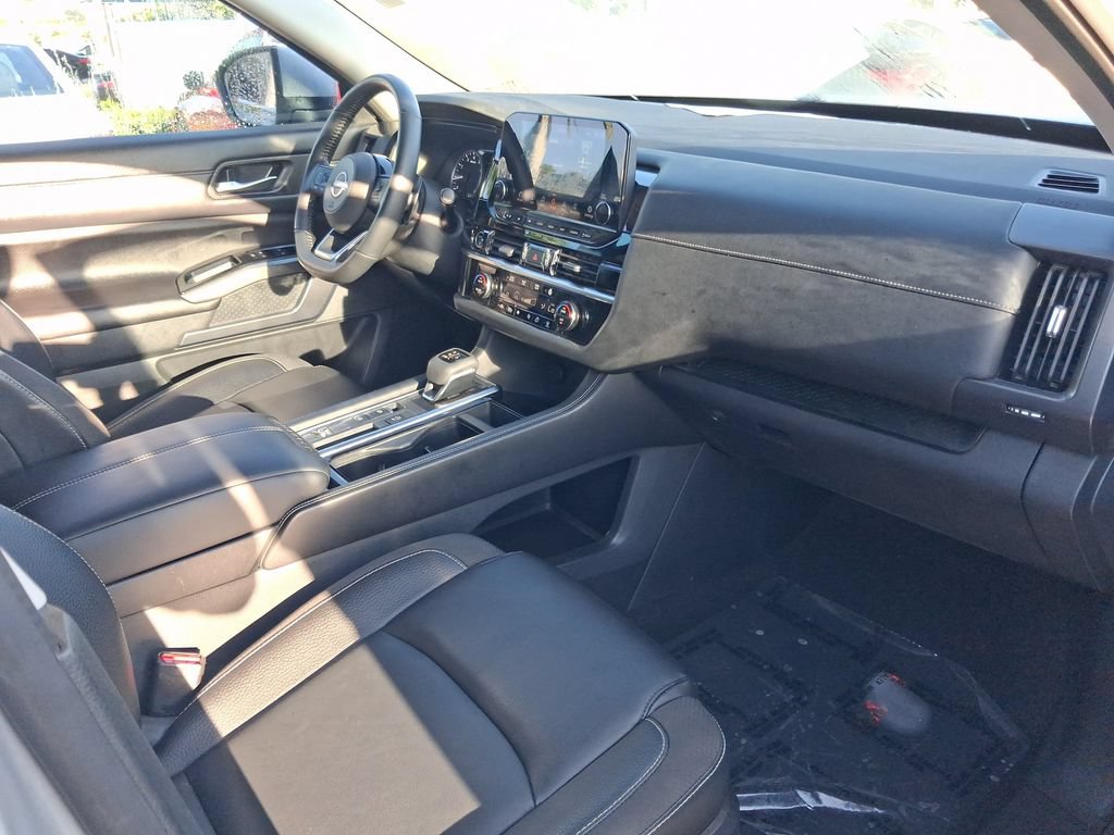 Used 2023 Nissan Pathfinder SL FWD image 20
