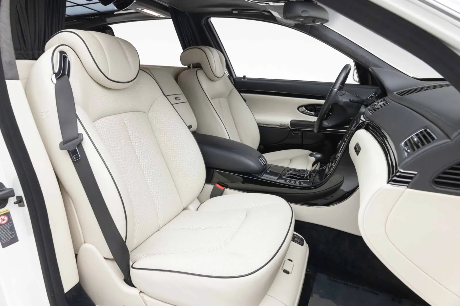 Used 2009 Maybach 62 S RWD image 4