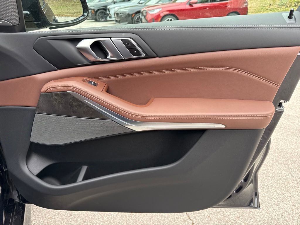 New 2026 BMW X5 xDrive50e image 28