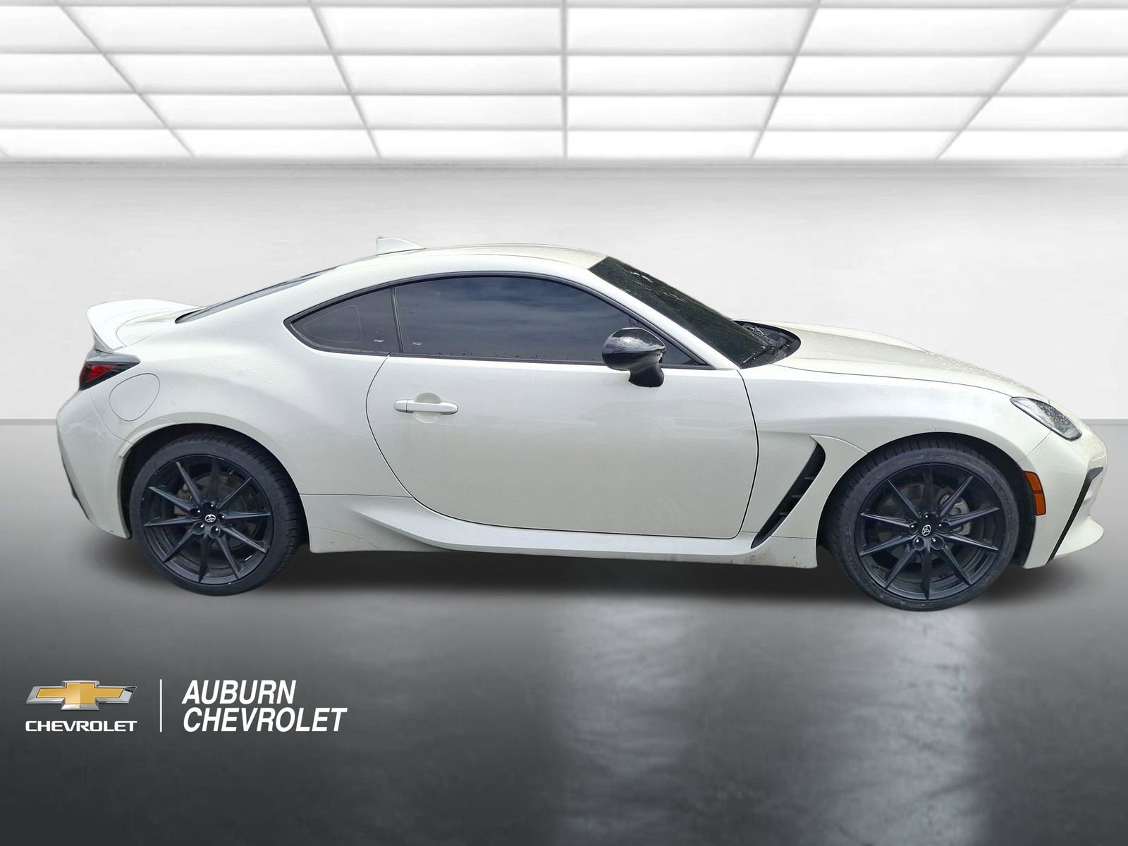 Used 2024 Toyota GR86 Premium RWD image 2