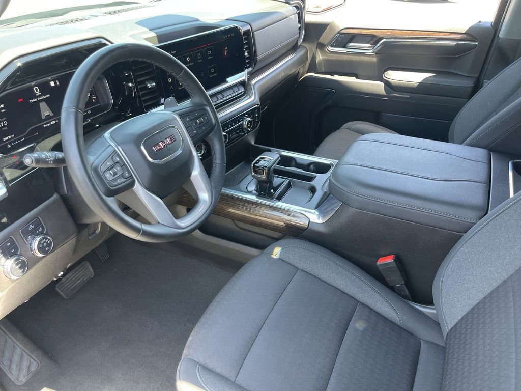 Used 2023 GMC Sierra 1500 Elevation w/ X31 Off-Road Package AWD/4WD image 10