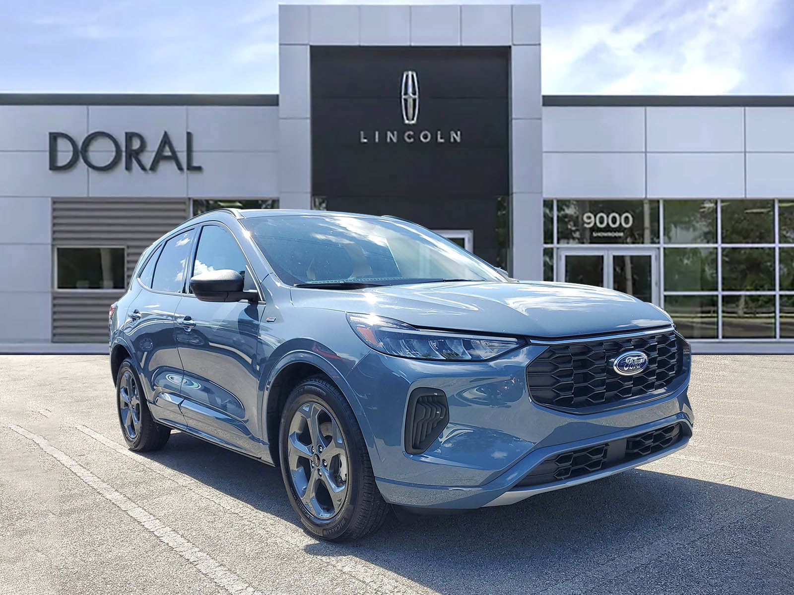 Used 2023 Ford Escape ST-Line w/ Equipment Group 301A image 1