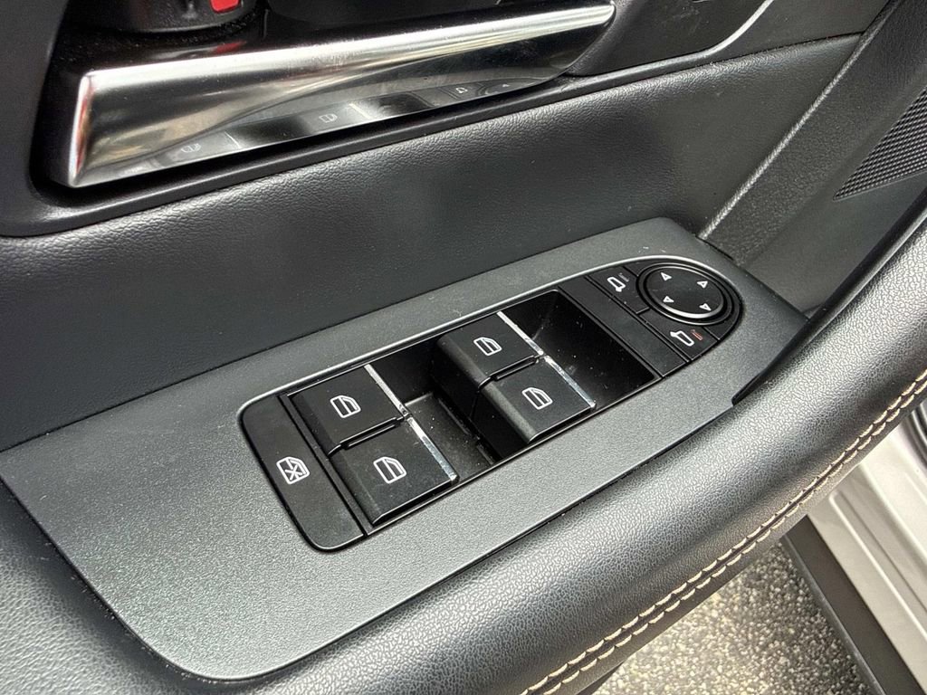 Certified 2024 MAZDA CX-90 Plug-In Hybrid w/ Preferred AWD/4WD image 28