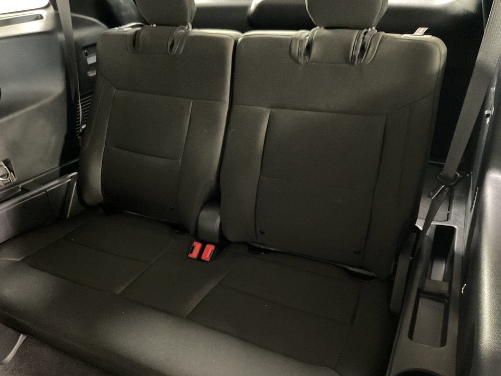 Used 2023 Ford Explorer XLT AWD/4WD image 21