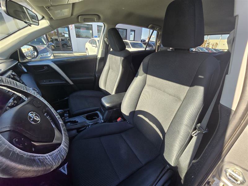 Used 2016 Toyota RAV4 LE image 21