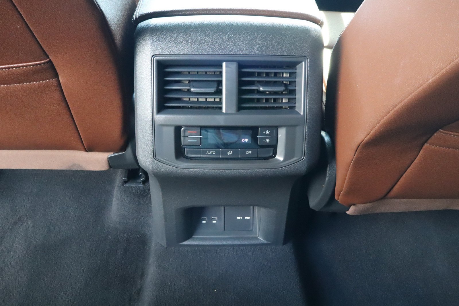 Used 2021 Volkswagen Atlas SEL AWD/4WD image 34