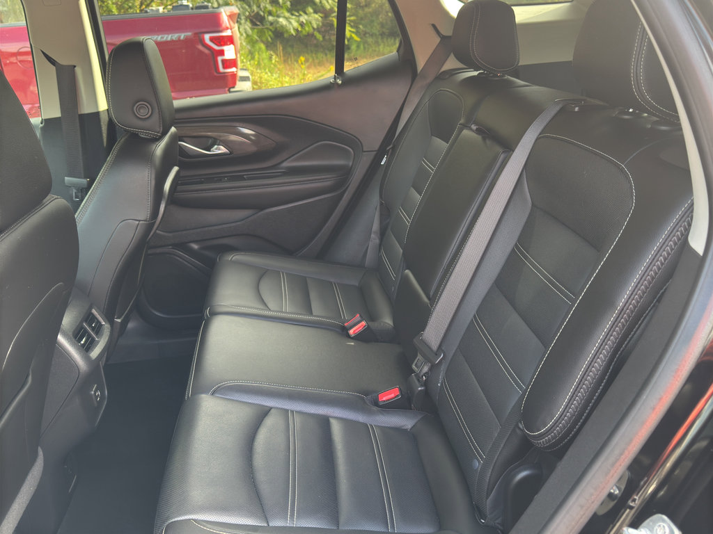 Used 2022 GMC Terrain Denali image 11