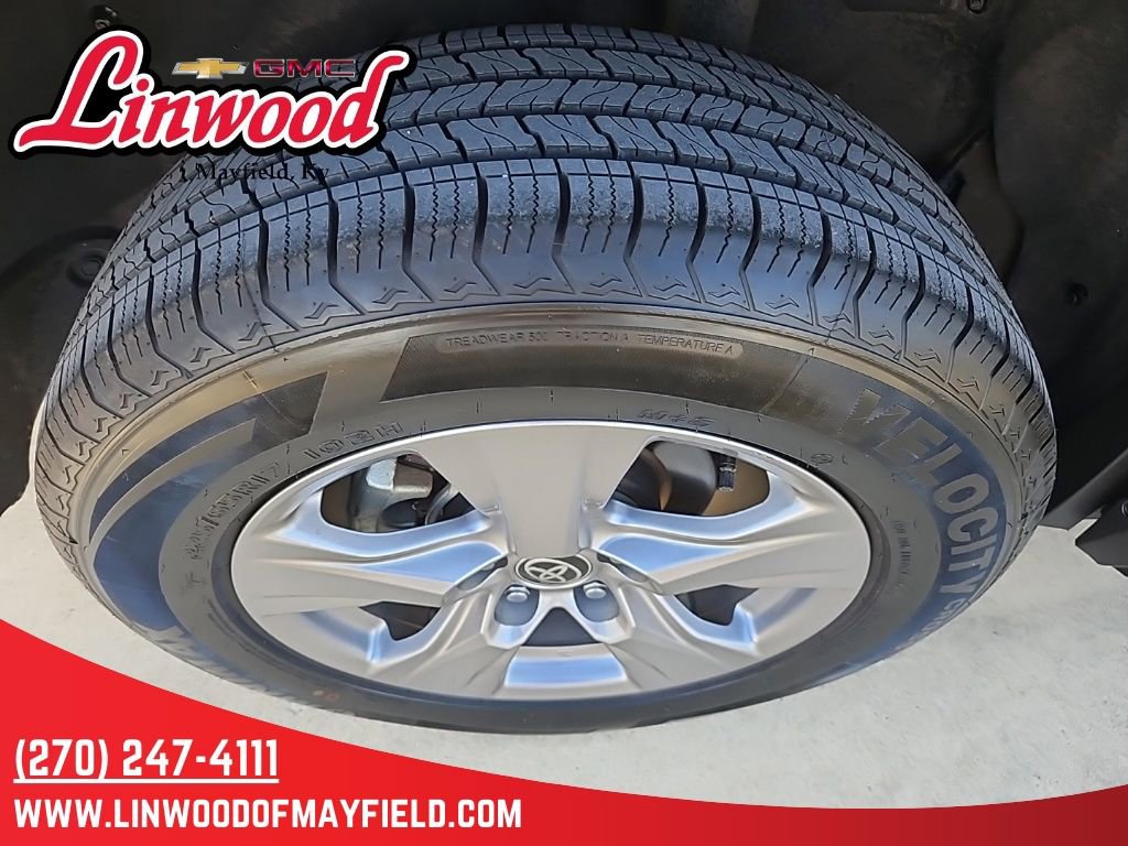 Used 2023 Toyota RAV4 XLE image 8