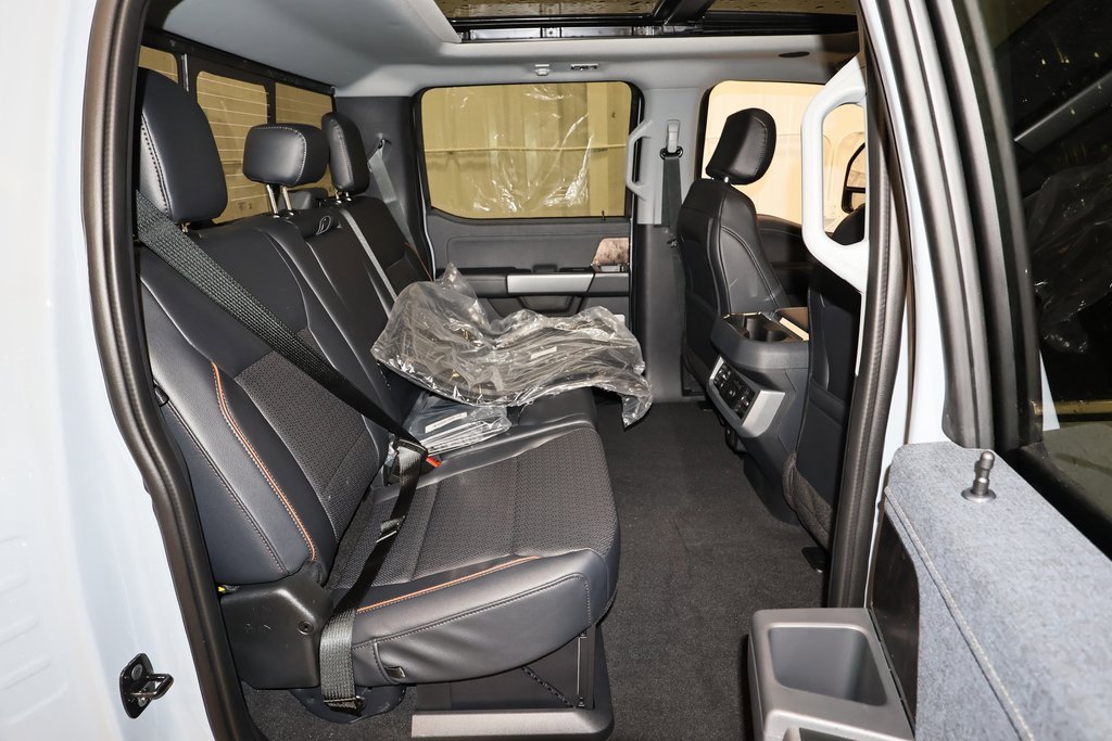 New 2025 Ford F350 Lariat w/ Lariat Ultimate Package image 15