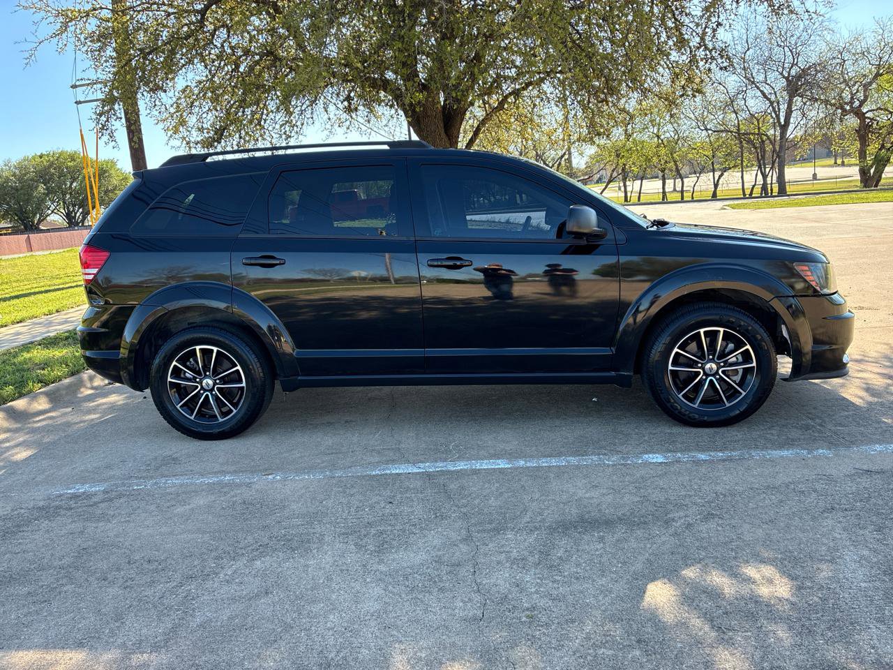 Used 2018 Dodge Journey SE w/ Blacktop Package image 6