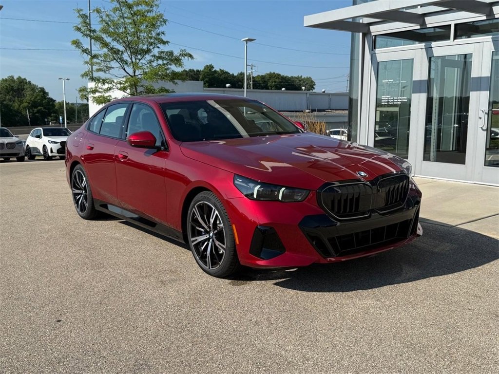 New 2026 BMW 530i xDrive w/ M Sport Package
