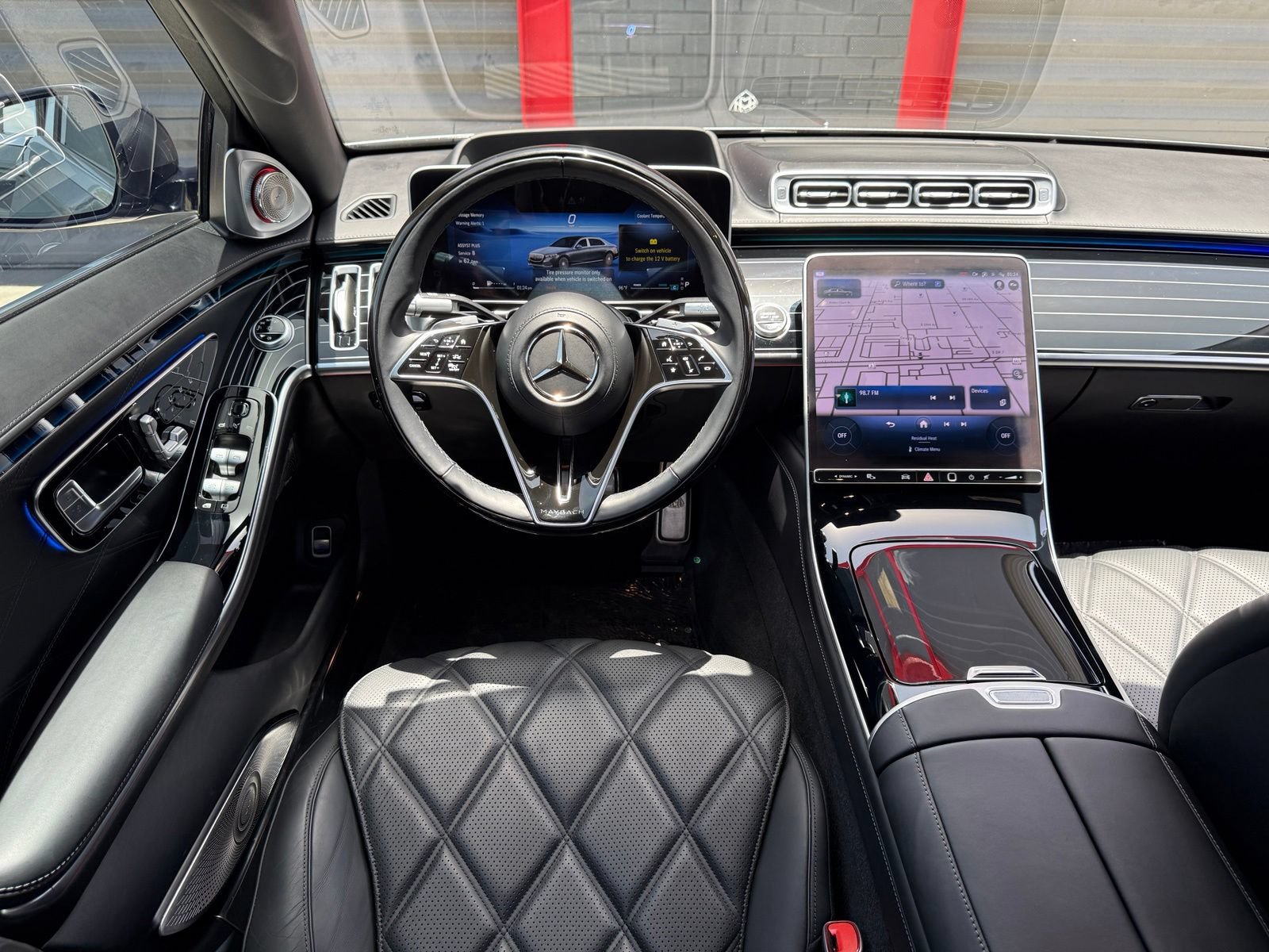 Used 2024 Mercedes-Benz Maybach S 580 4MATIC image 44