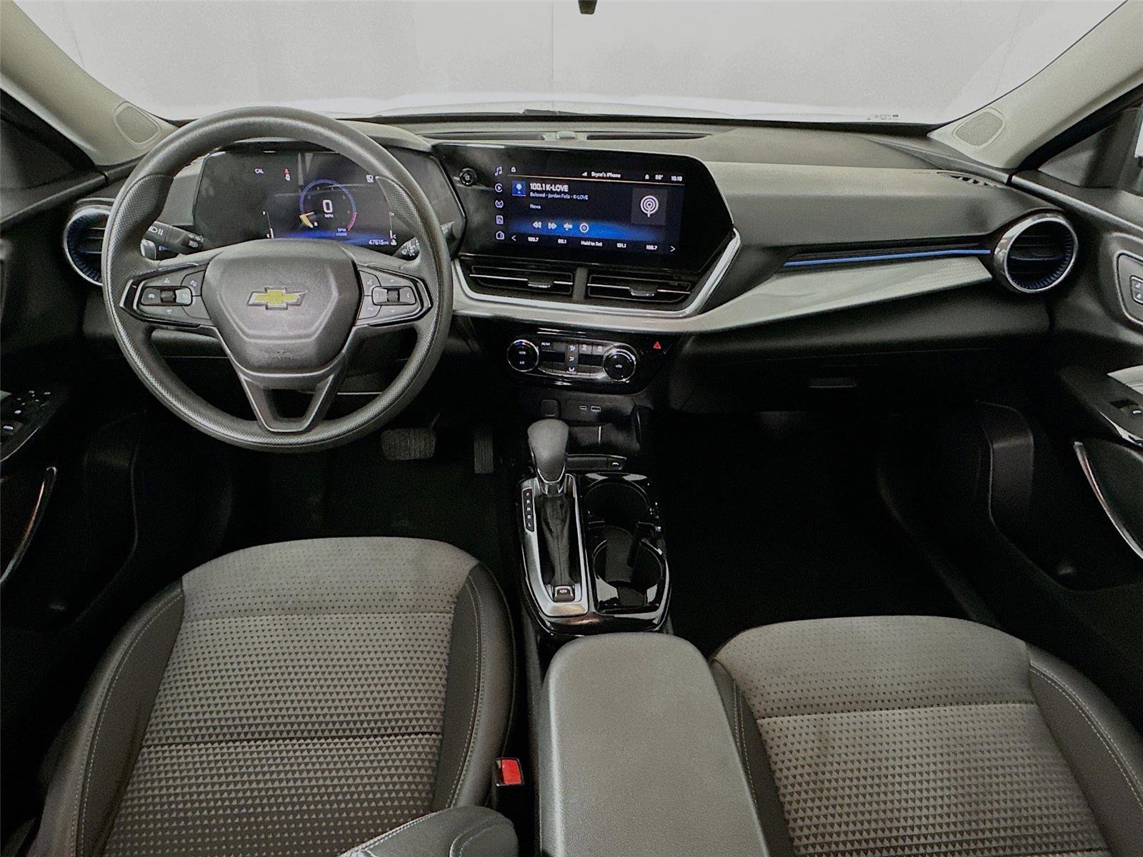 Used 2024 Chevrolet Trax LT FWD image 29