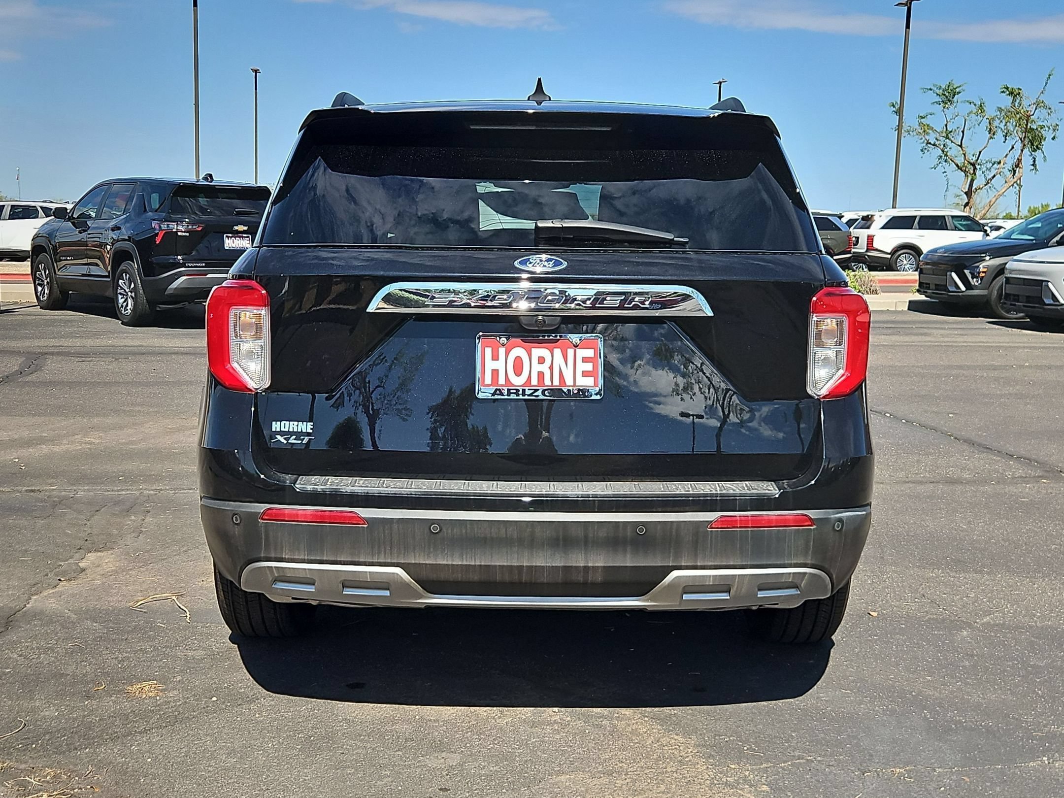 Used 2023 Ford Explorer XLT w/ Equipment Group 202A RWD image 6