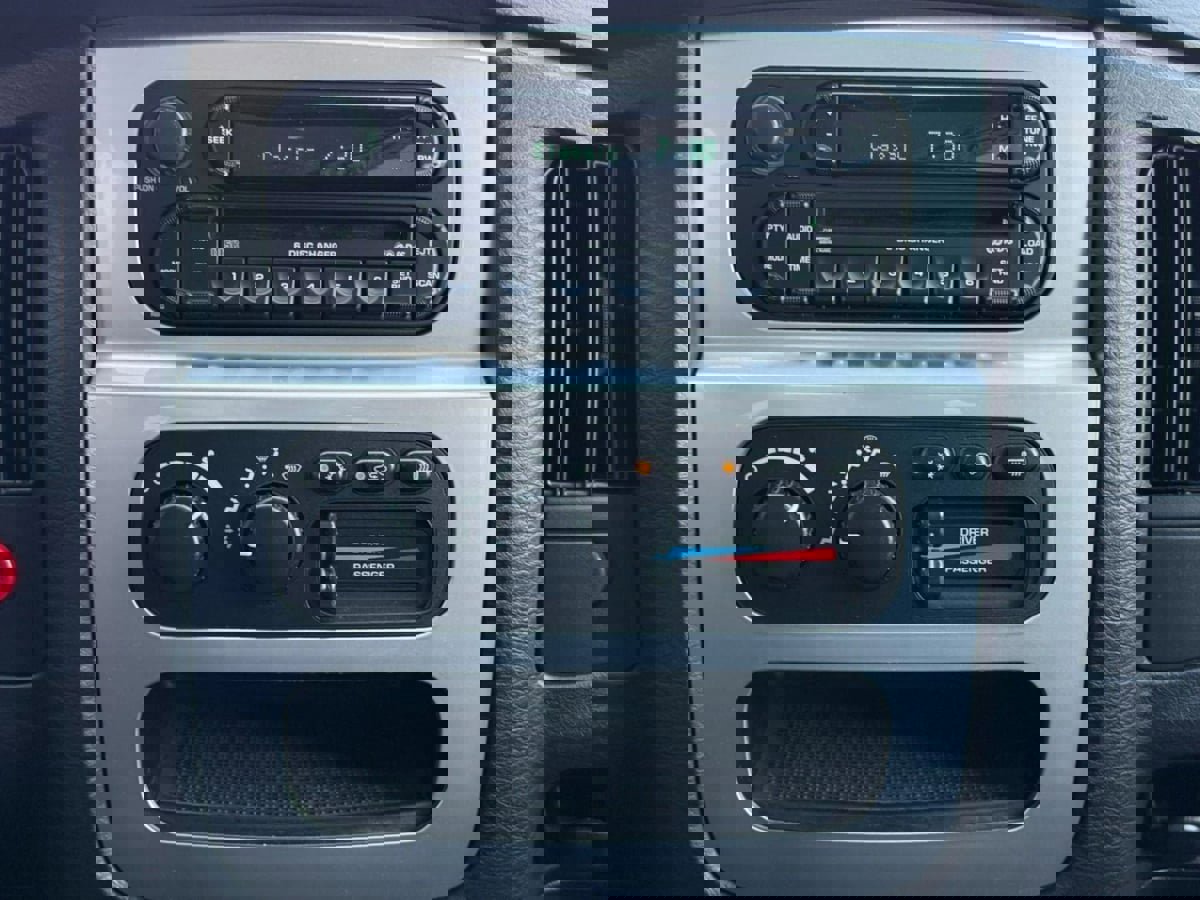 Used 2005 Dodge Ram 1500 Truck 2WD Quad Cab image 32