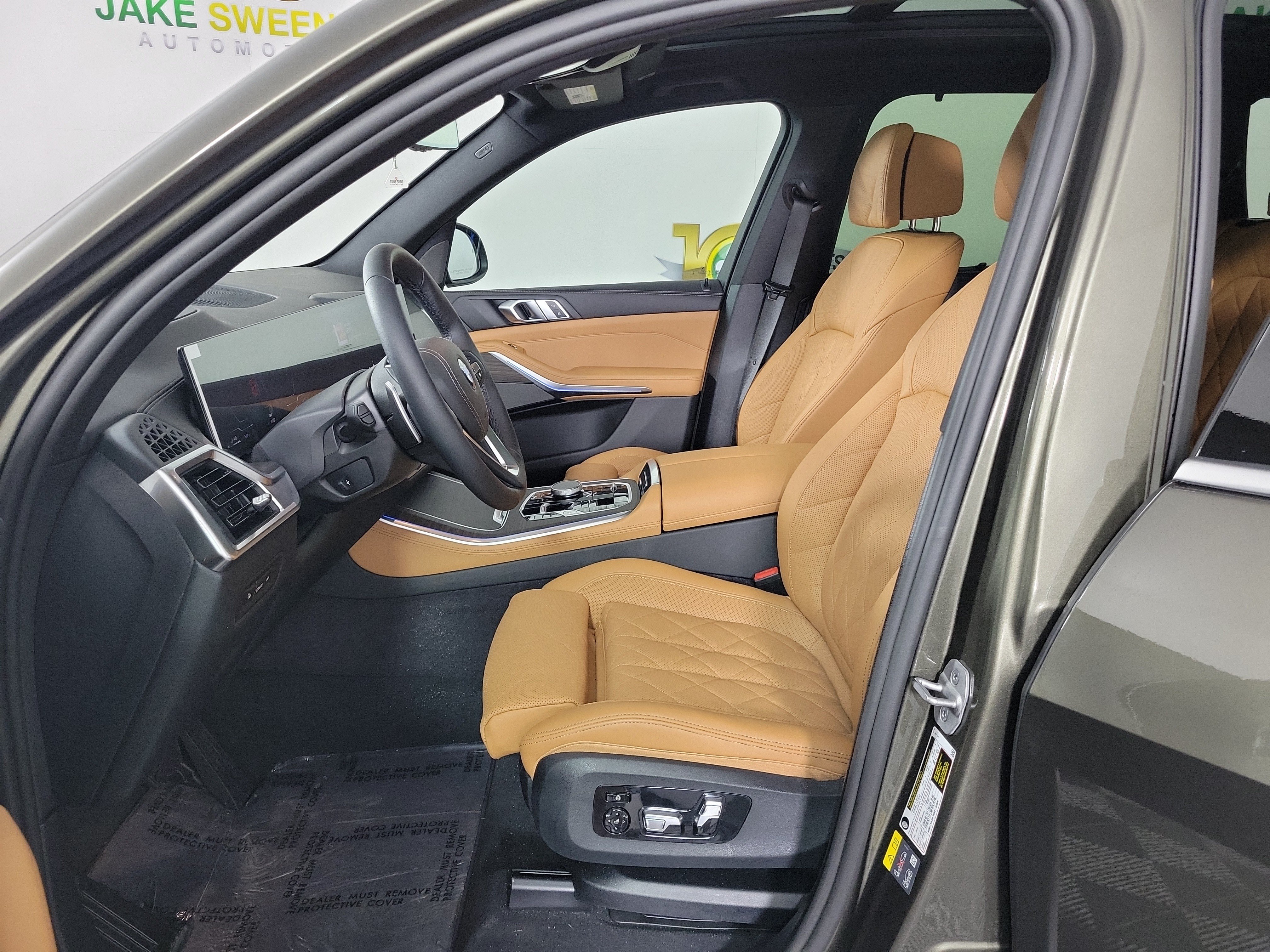 Used 2026 BMW X5 xDrive50e w/ Climate Comfort Package AWD/4WD image 9